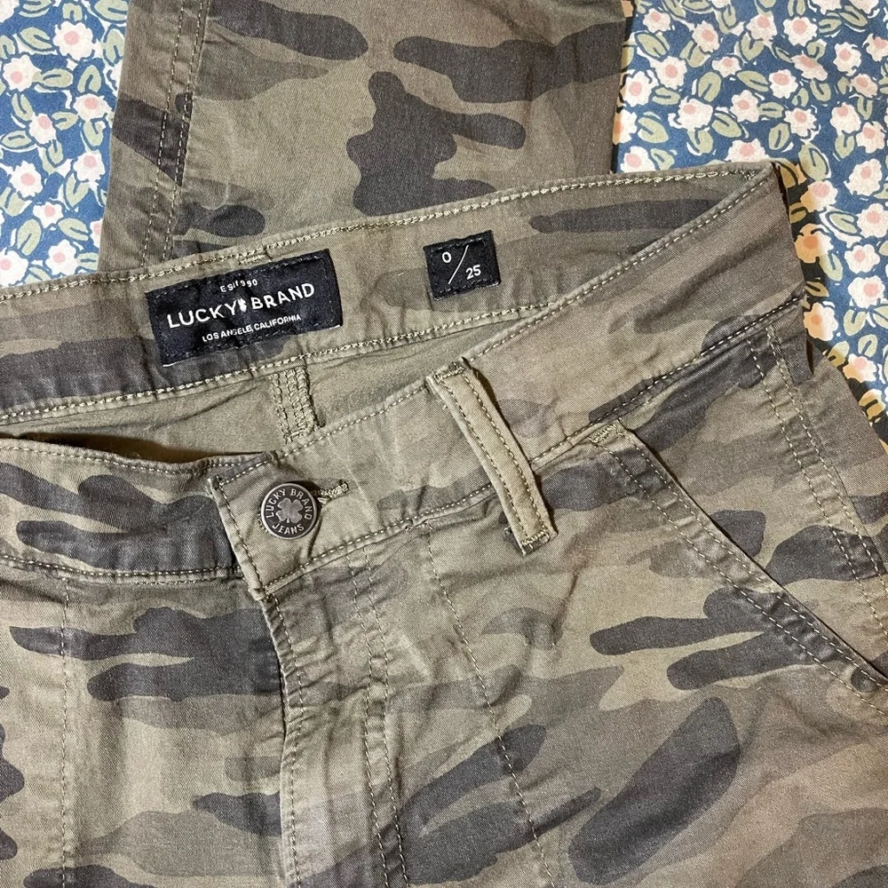 Lucky Brand Camo Cargo Pants 25 - Picture 5 of 8